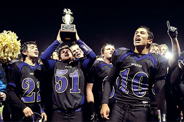 Sequim’s Wolves still reign