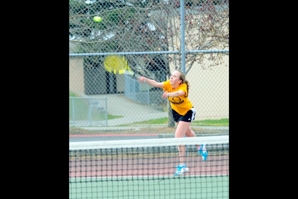 Sequim sweeps the courts