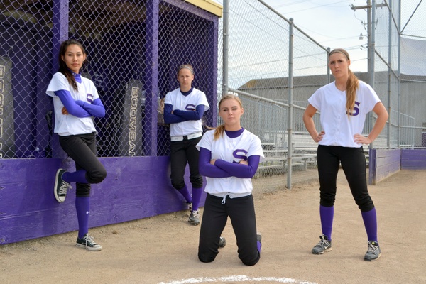 Fastpitch: Seniors going out with a bang