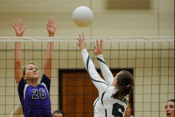 Volleyball: Roughriders edge Sequim in 5
