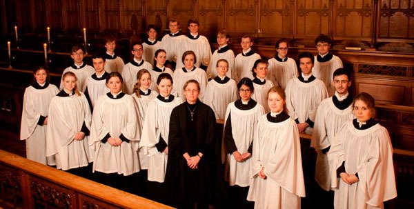 Director Sarah McDonald brings the Choir of Selwyn College to St. Luke’s Episcopal Church on July 16.