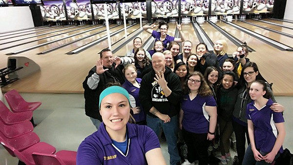 Sequim High’s bowling squad poses for a shot after knocking off Bremerton on Jan. 14.