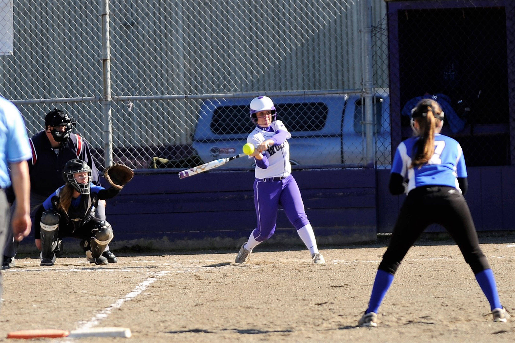 Fastpitch: Wolves blank Bucs, stay in hunt for playoff berth