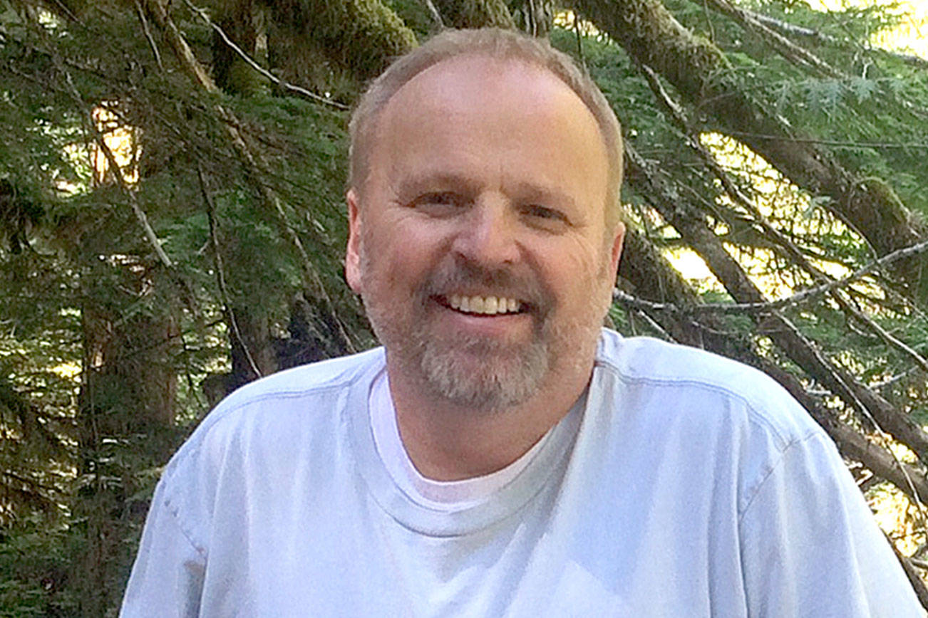 Sequim Community Church starts ‘blended’ service with new music leader