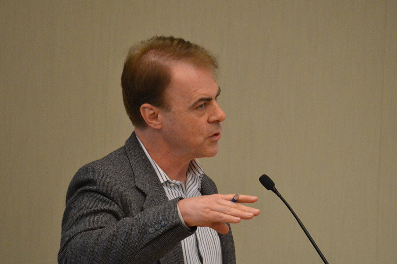 Sequim councilors agree to one-year deal with EDC