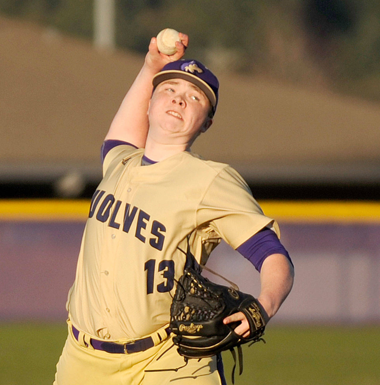 Baseball: Wolves get wild win in extras versus Coupeville