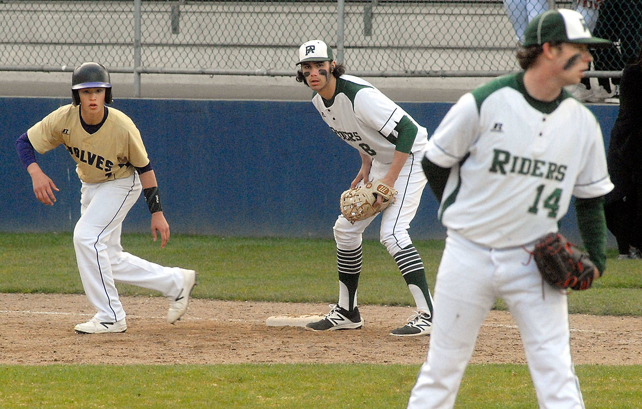 Baseball: Riders top Wolves in rivalry match-up