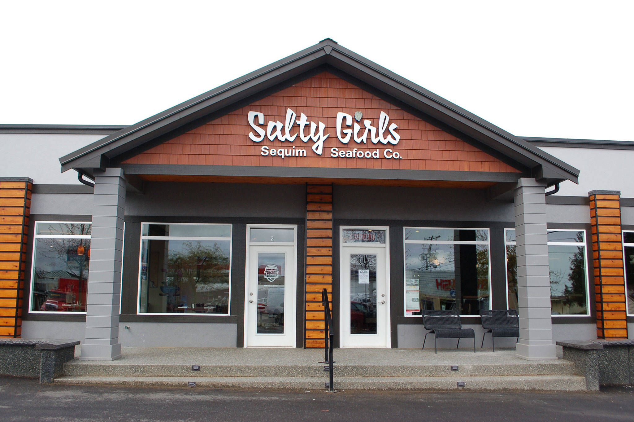 Salty Girls serves up seafood, drinks and more Sequim Gazette