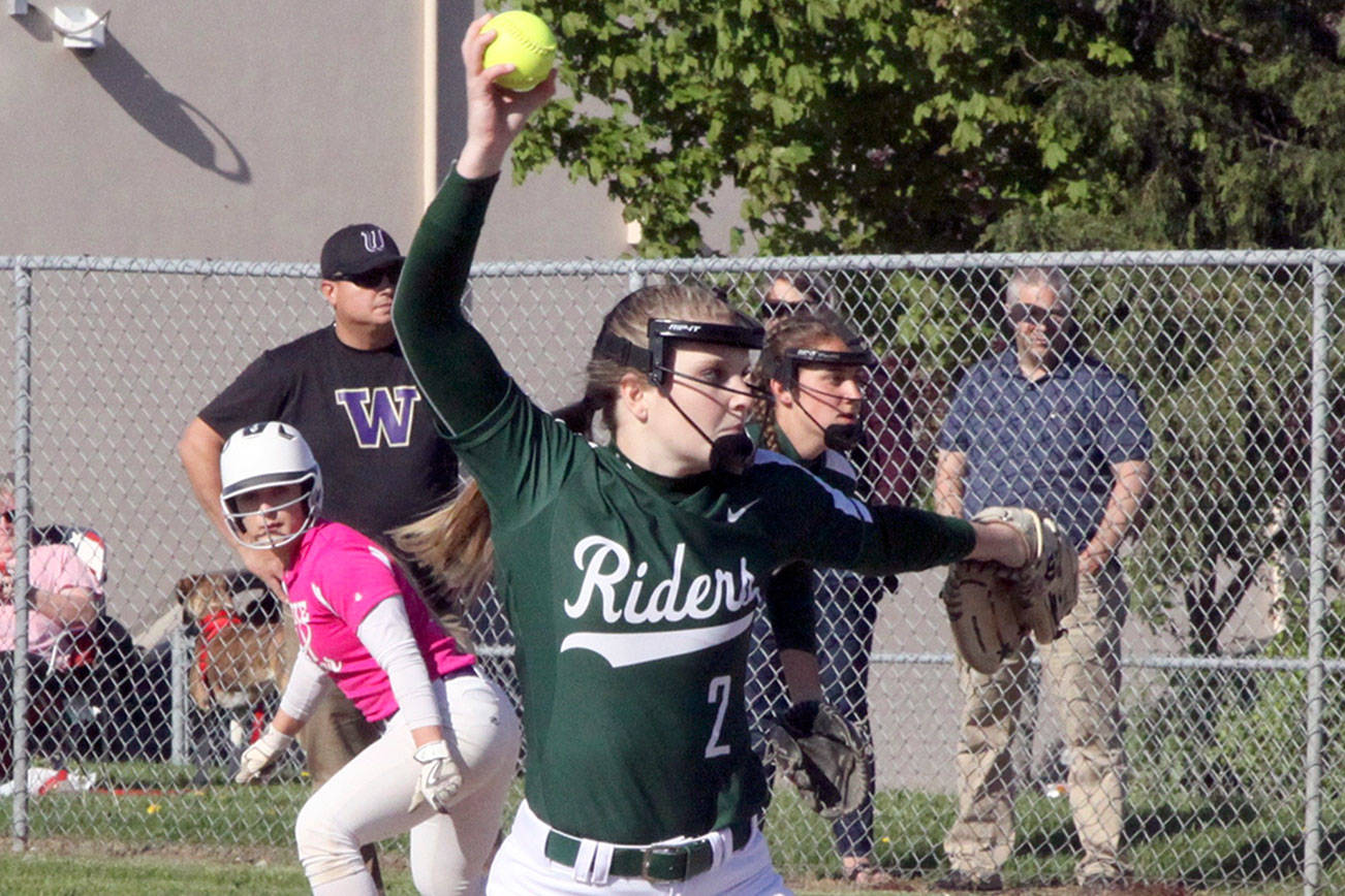 Fastpitch: Wolves edge Riders in district warm-up