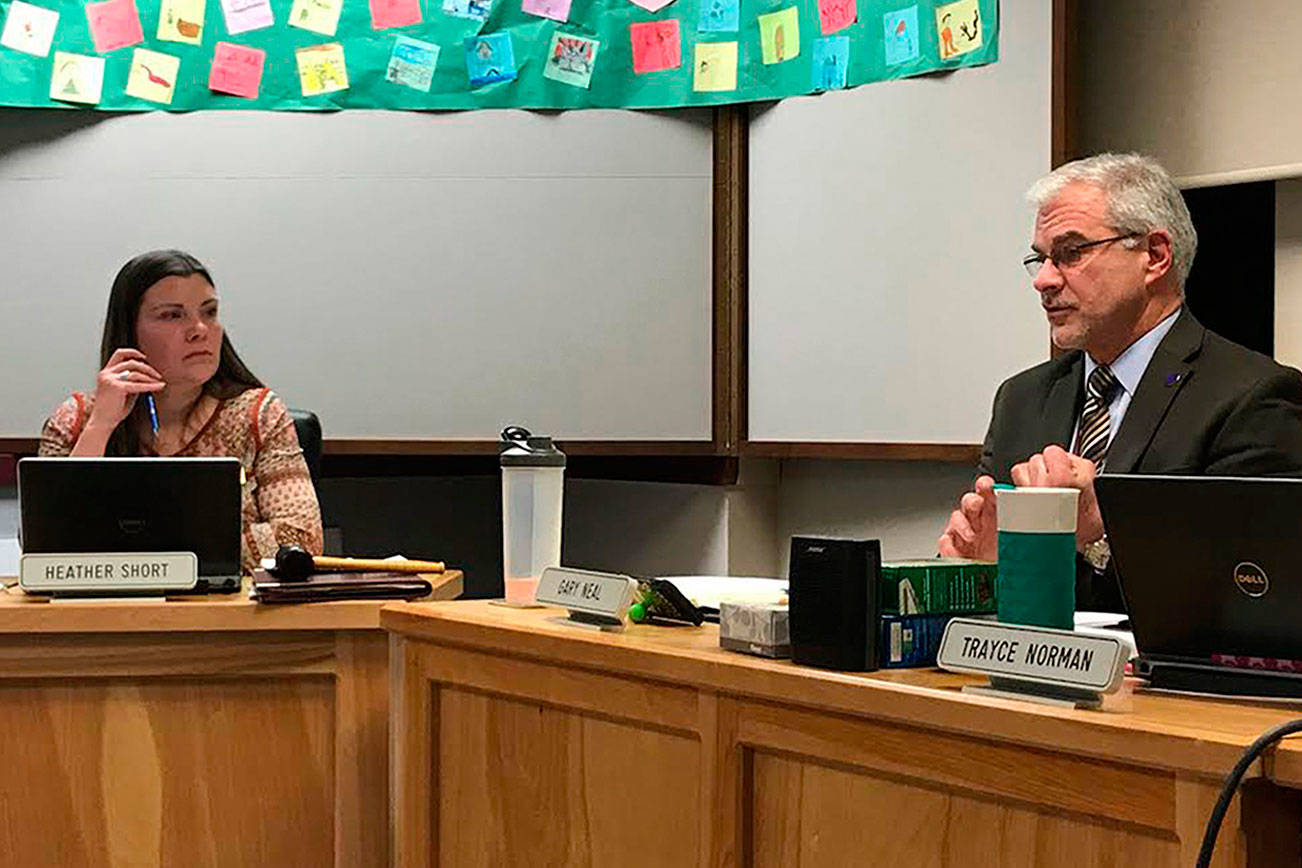 School district board maintains contract for superintendent