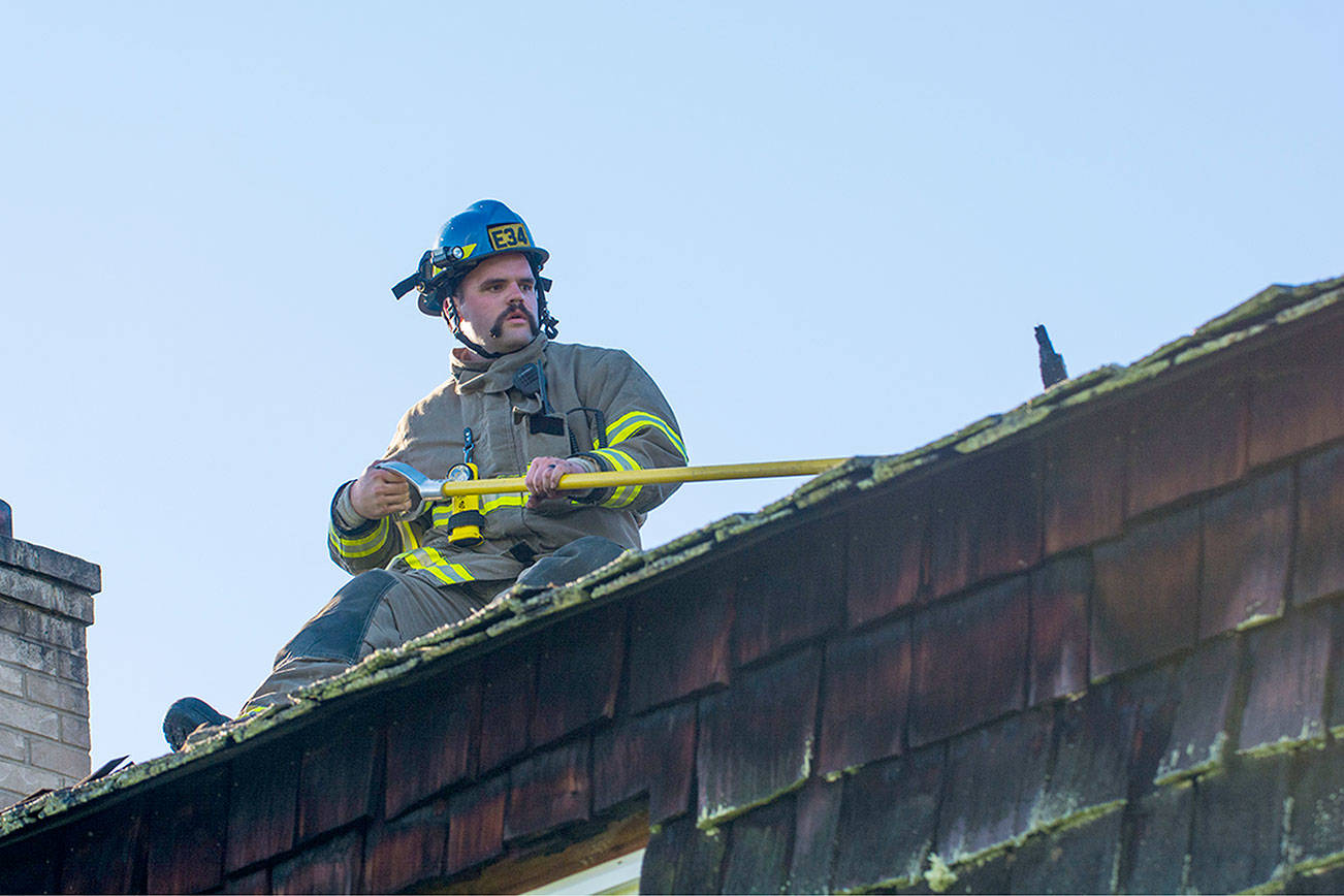Old Olympic Highway roof fire quickly extinguished