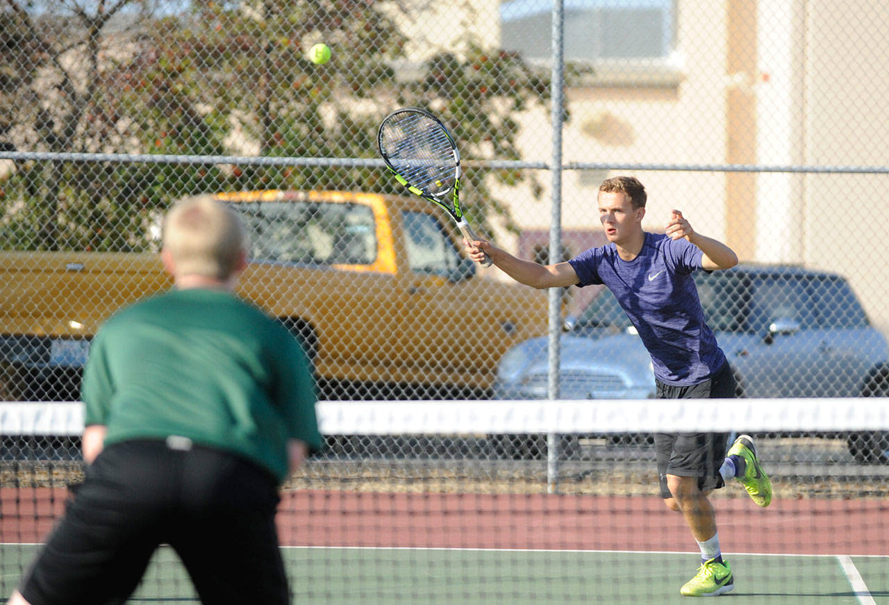 Boys tennis: Sequim nets key win against Port Angeles