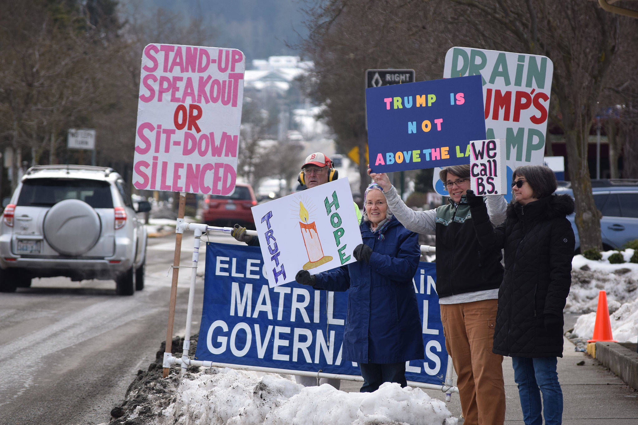 Sequim residents join national border wall protest