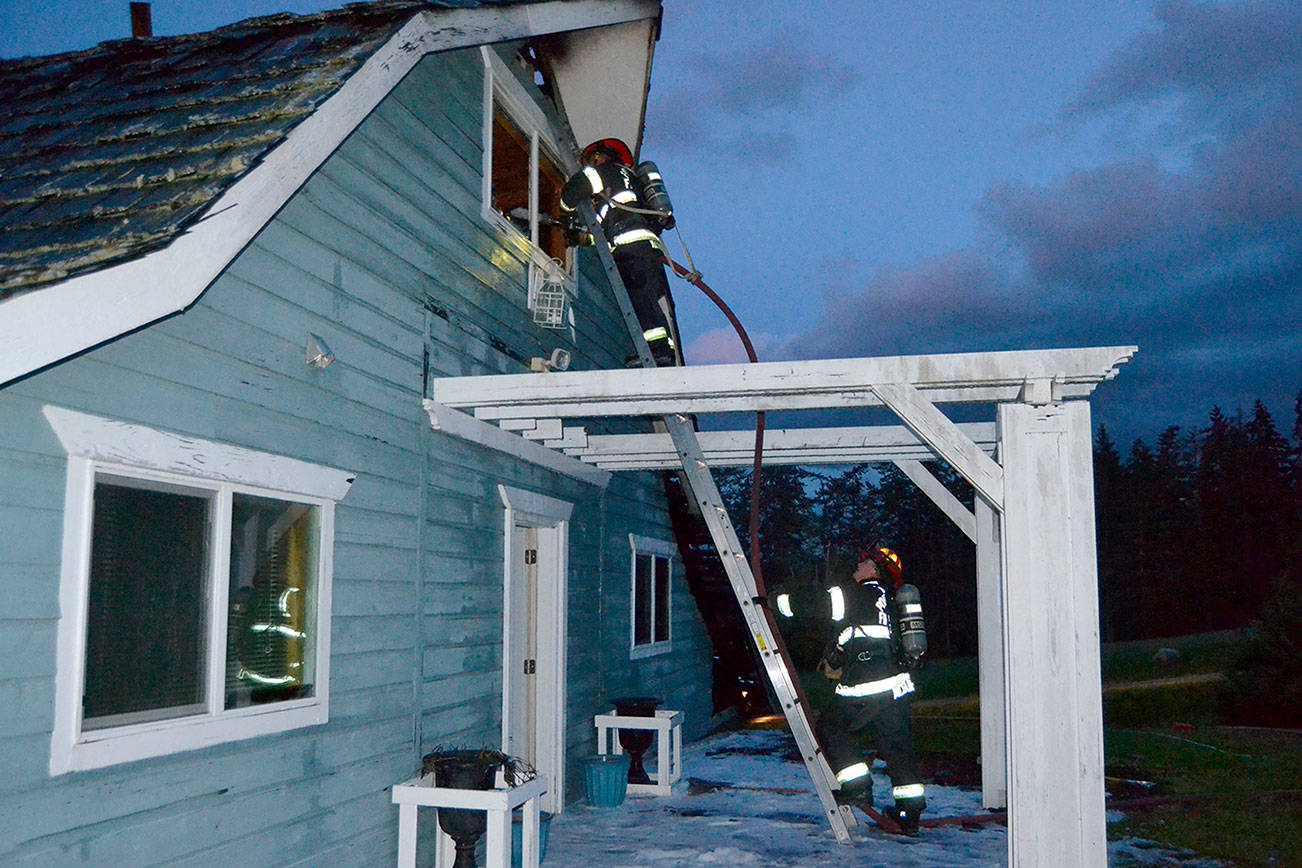 Gardiner house fire displaces family