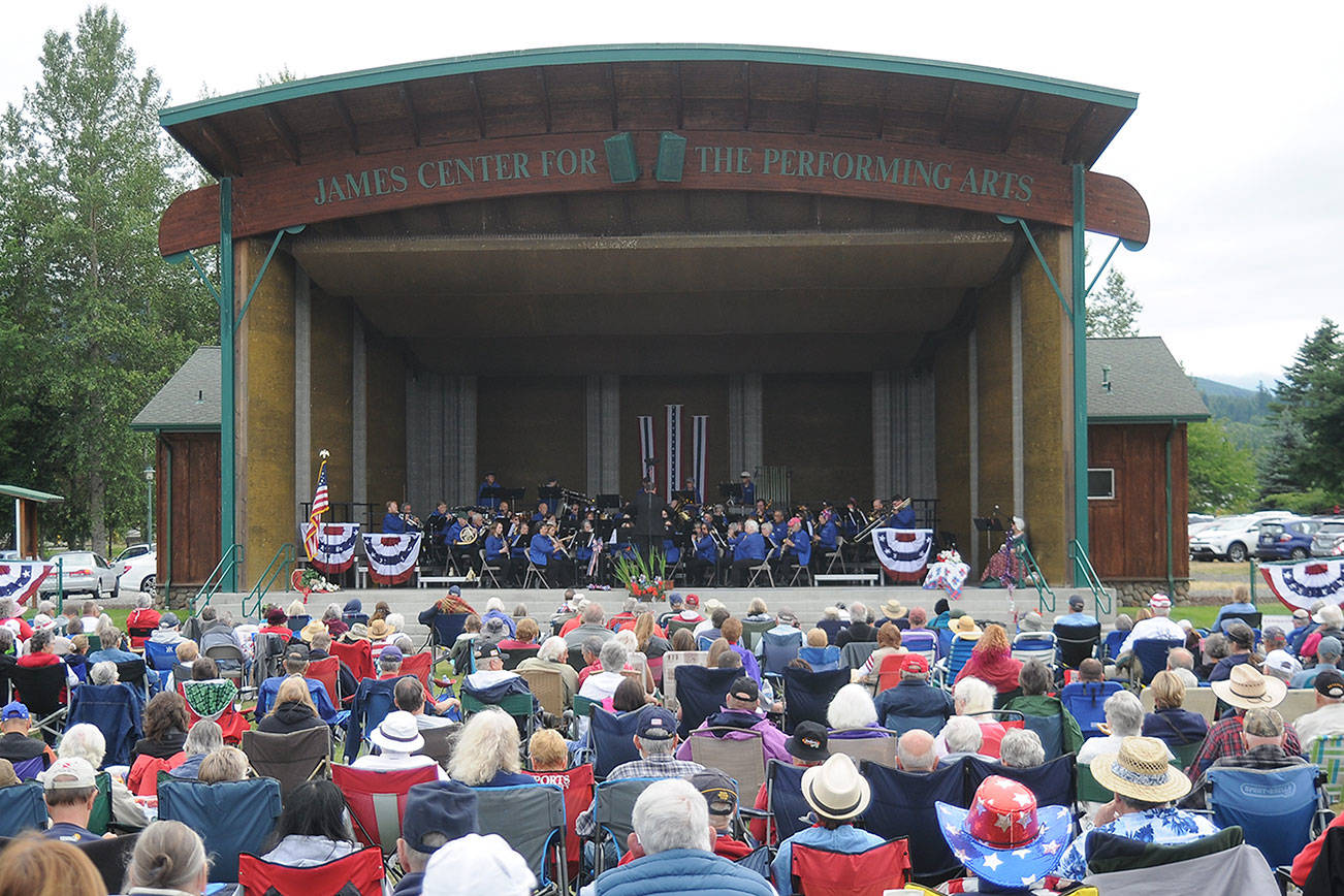 Sequim turns out for grand 4th of July concert