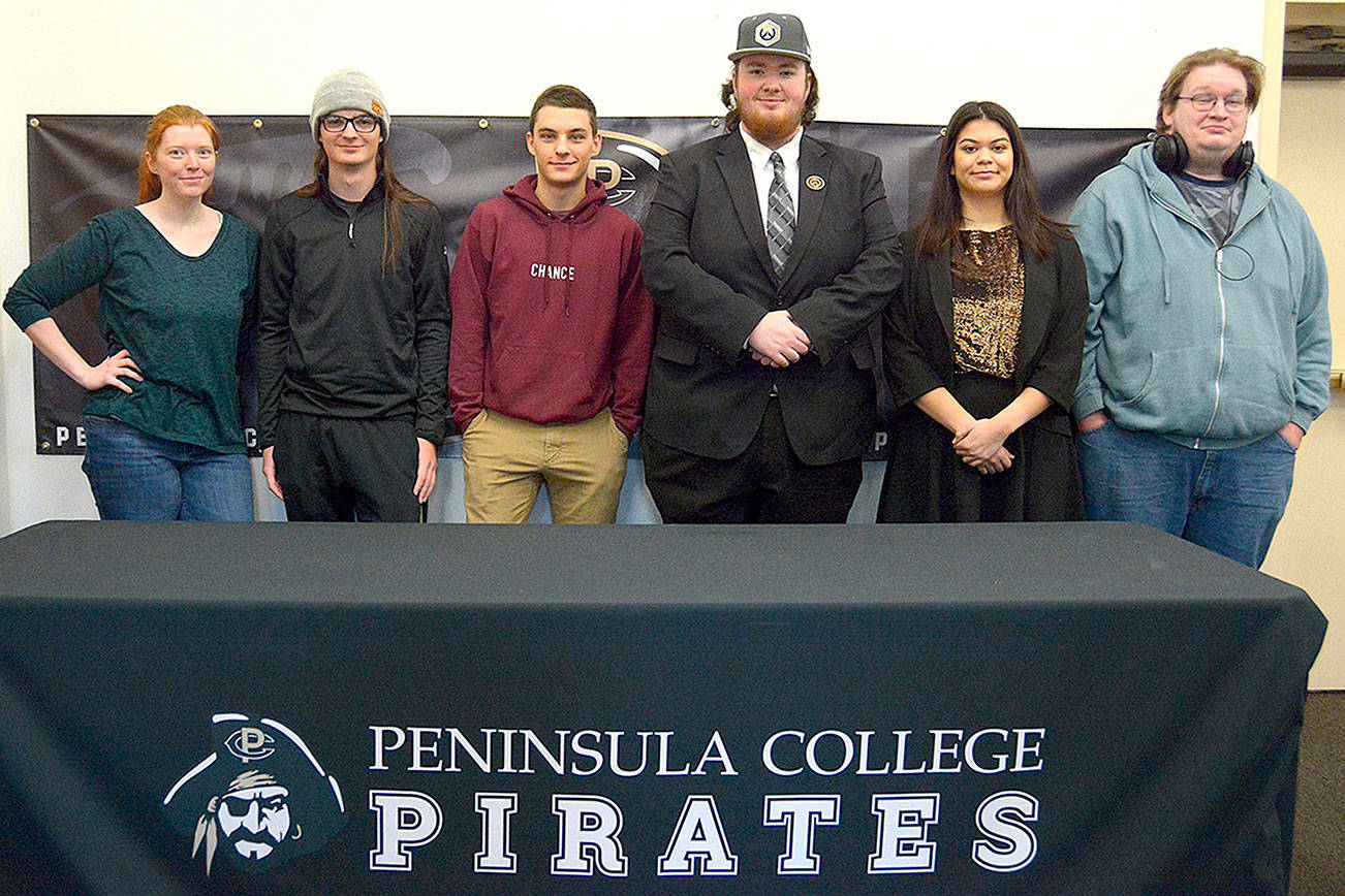ESPORTS: Peninsula College signs school’s inaugural players