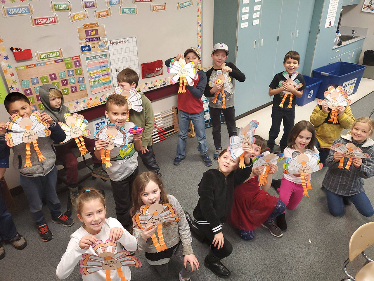 Students in Lora Rudzinski’s second grade class create thankful turkeys to highlight the things in their lives they are thankful for and to discuss thankfulness, traditions, and the importance of family and friends. Submitted photo