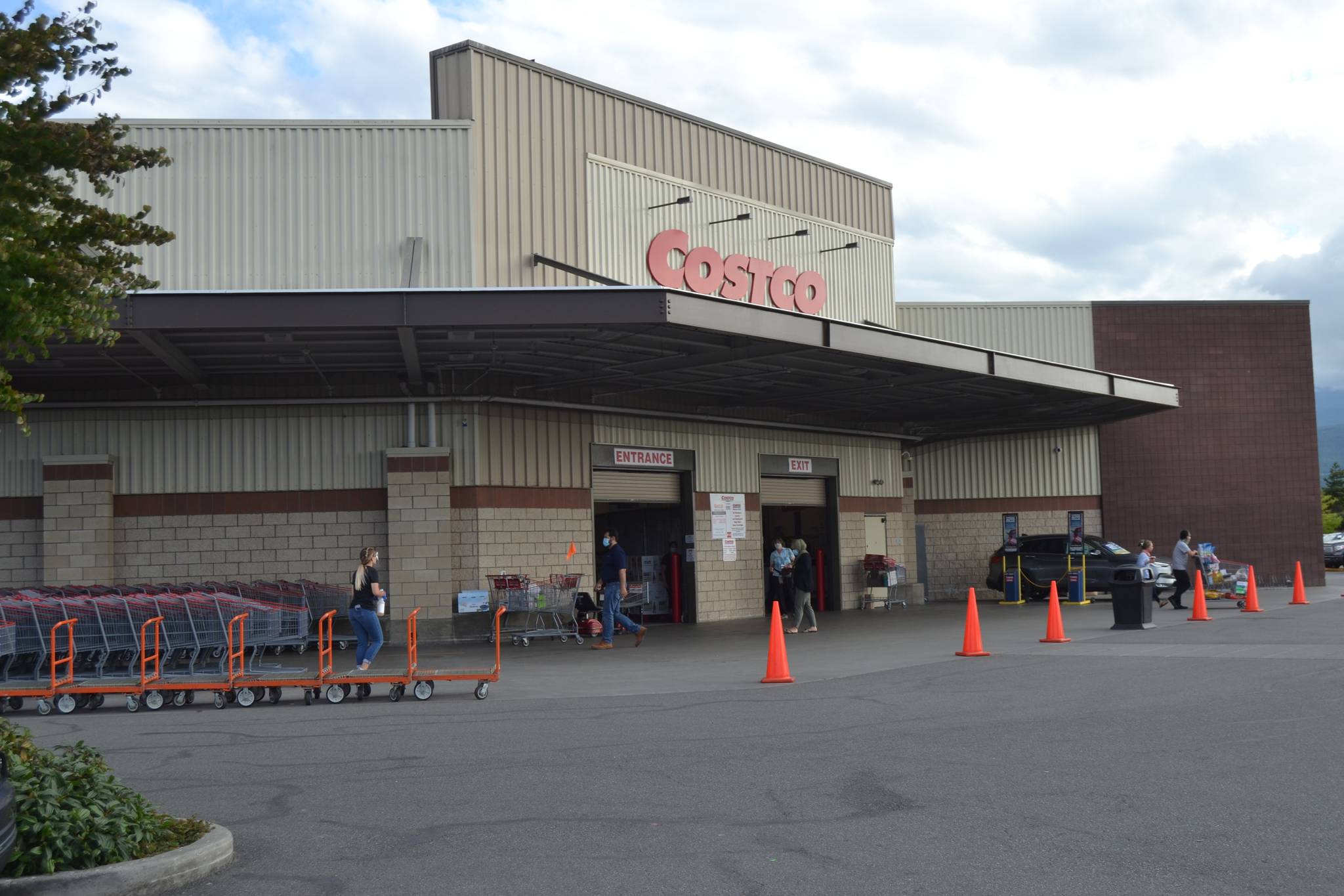Employees at Sequim Costco helped save a woman with a defibrillator on Aug. 1 after she fainted outside the business. Sequim Gazette photo by Matthew Nash