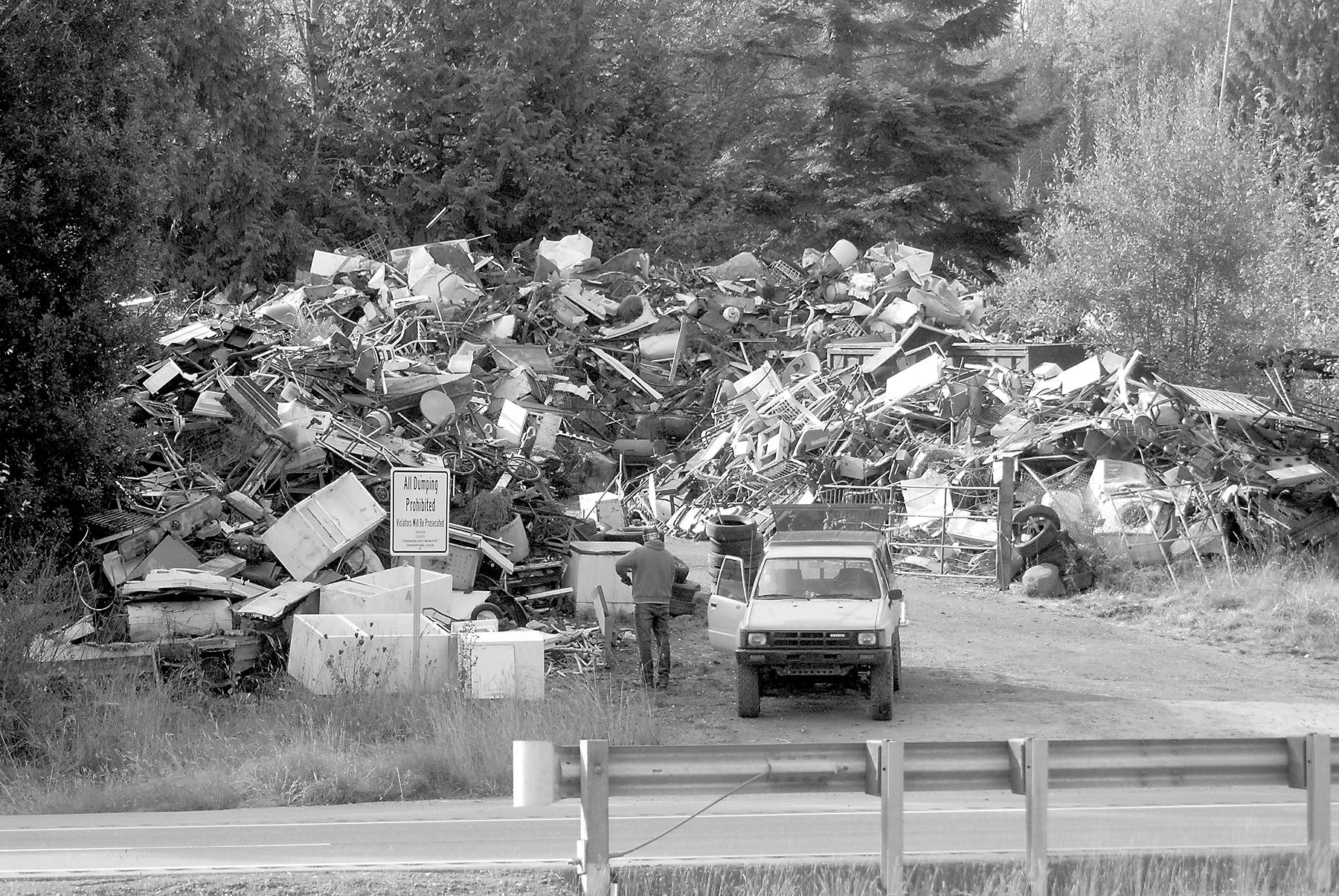 Keith Thorpe/Peninsula Daily NewsMidway Metals, 258010 U.S. Highway 101 east of Port Angeles, shown on Thursday, is under scrutiny for being in violation of county solid waste standards.