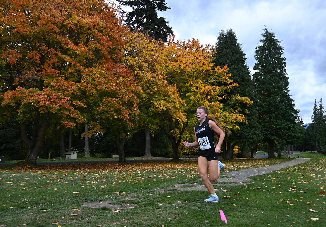 Sequim’s Riley Pyeatt races to a first place finish at the Olympic League championships on Oct. 21. Sequim Gazette photo by Michael Dashiell