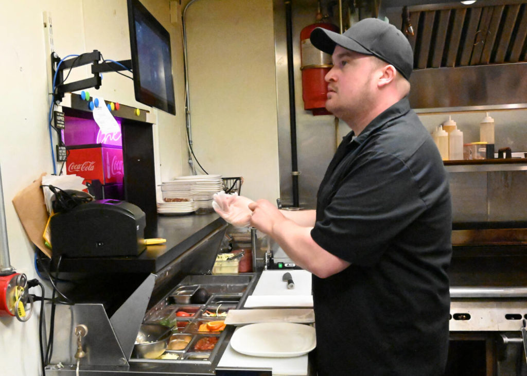 New owners turn up volume at Sunshine Cafe Sequim Gazette