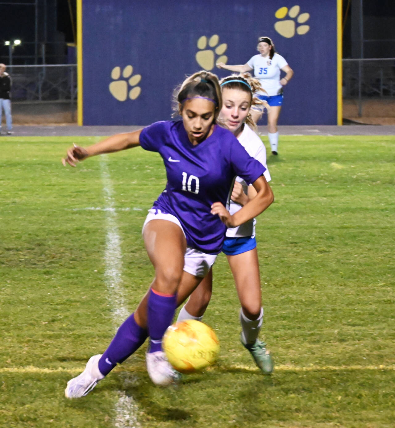 Sequim Gazette photos by Michael Dashiell
Sequim’s Jennyfer Gomez vies for the ball with Bremerton’s Melanie Uhrich in the Wolves’ 4-0 win in Sequim on Sept. 29.
