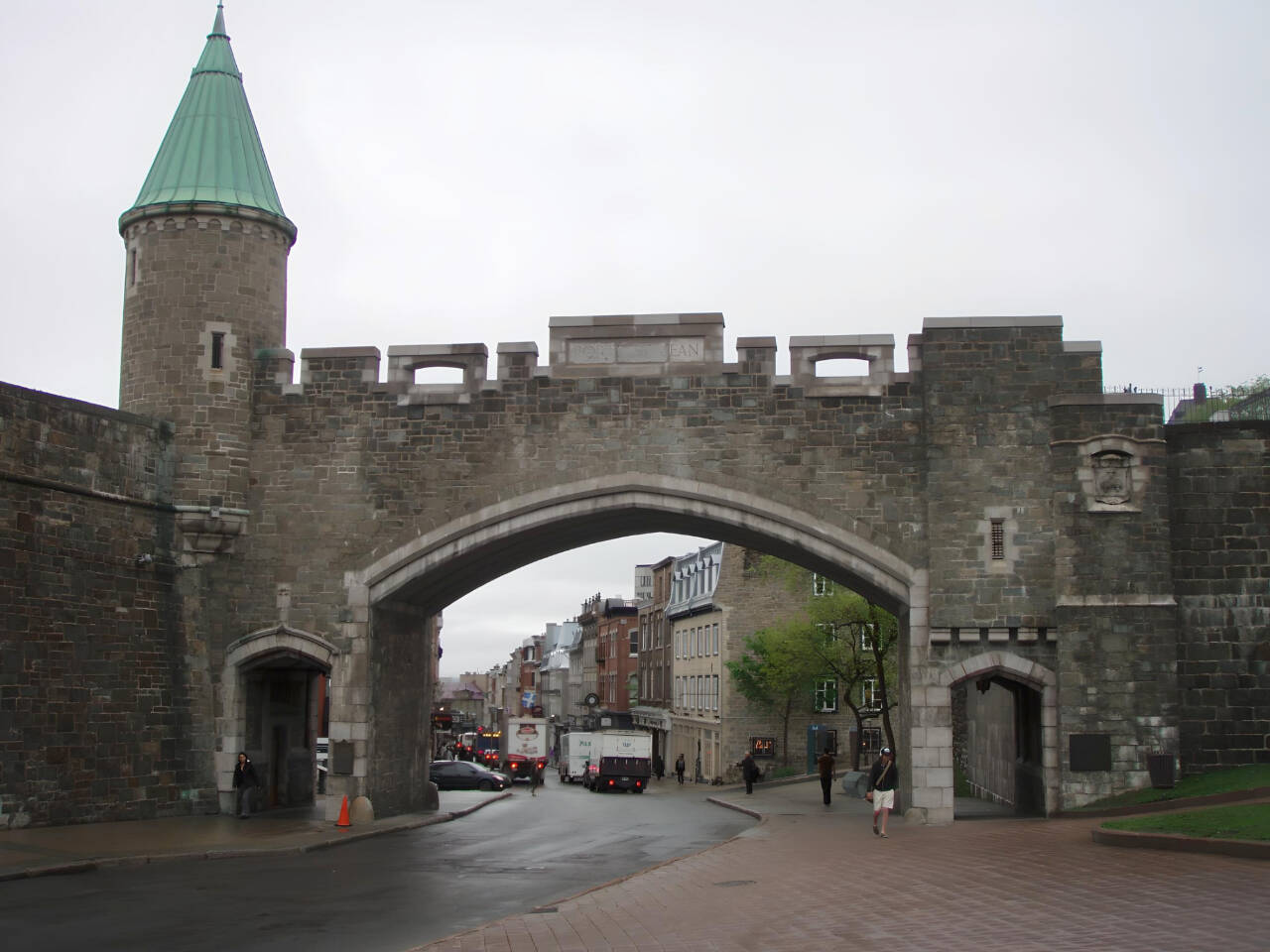 Photos courtesy of Tony and Jen Burgess
The Saint Jean gate into Quebec City.
