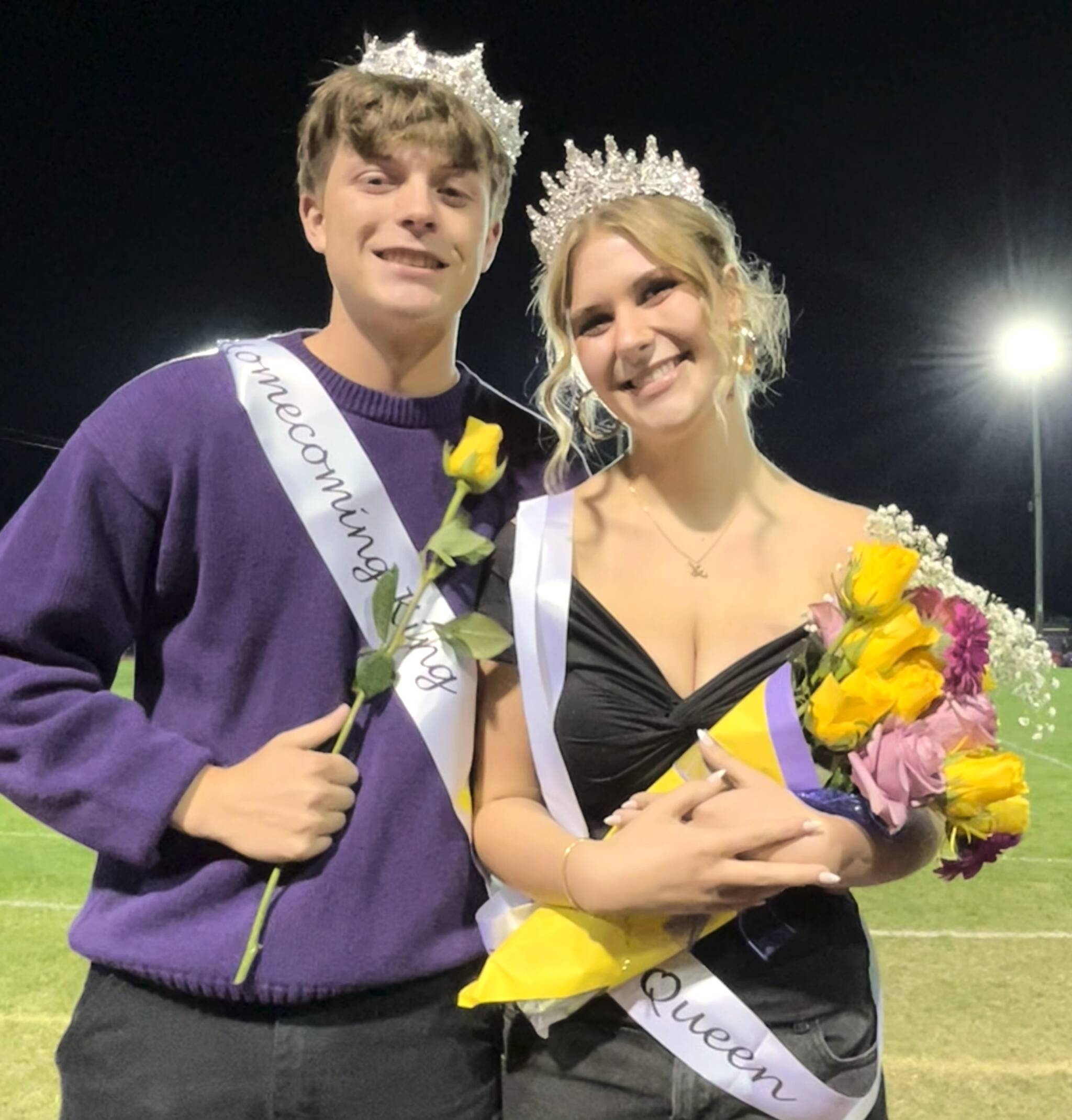 Sequim Gazette photo by Matthew Nash
Sequim High School seniors Finn Braaten and Ashton Reichner were crowned Homecoming king and queen at halftime of the Sequim vs. Bremerton football game on Oct. 3. See more Homecoming photos on B1.