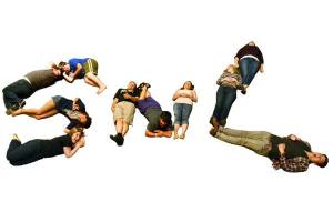Alumni acting troupe goes live again