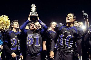 Sequim’s Wolves still reign