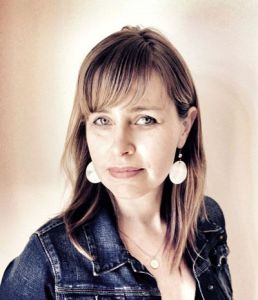 Poet Katie Ford kicks off the Studium Generale programs for fall 2015. Ford’s most recent collection was a finalist for the Los Angeles Times Book Prize and the Rilke Prize.