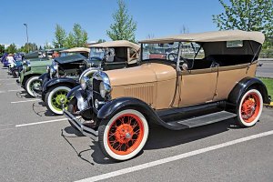 First E-Tech classic car show wows