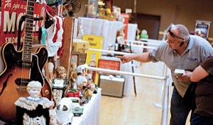 Treasure hunters come to Port Angeles