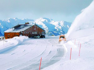 Locals seeks help in keeping Hurricane Ridge Road open four days each week