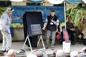Clare Manis-Hatler unveils a plaque on Sept. 26