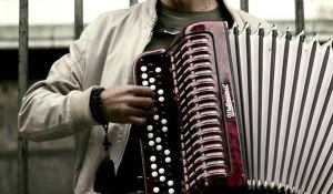 Professional accordionist to play at Sequim social