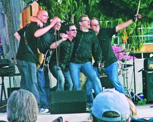 Crème Tangerine's Veterans Day concert to benefit Captain Joseph House Foundation