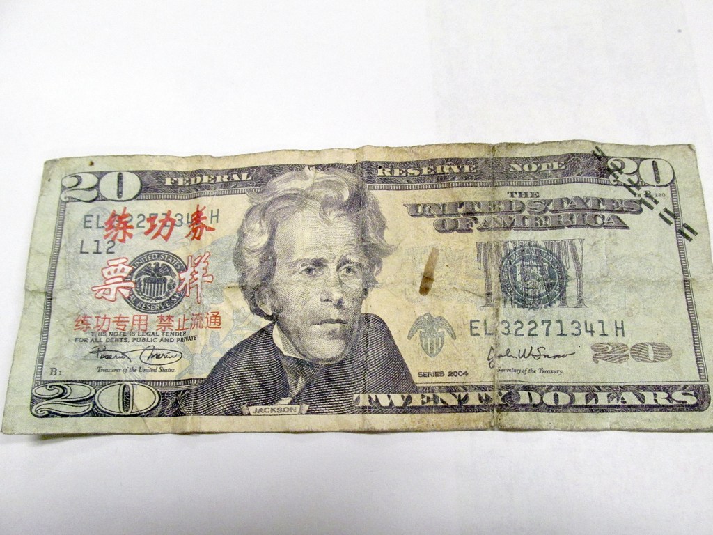 Alert: Counterfeit currency being passed on peninsula