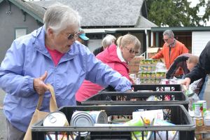 Food bank sees big numbers for Thanksgiving