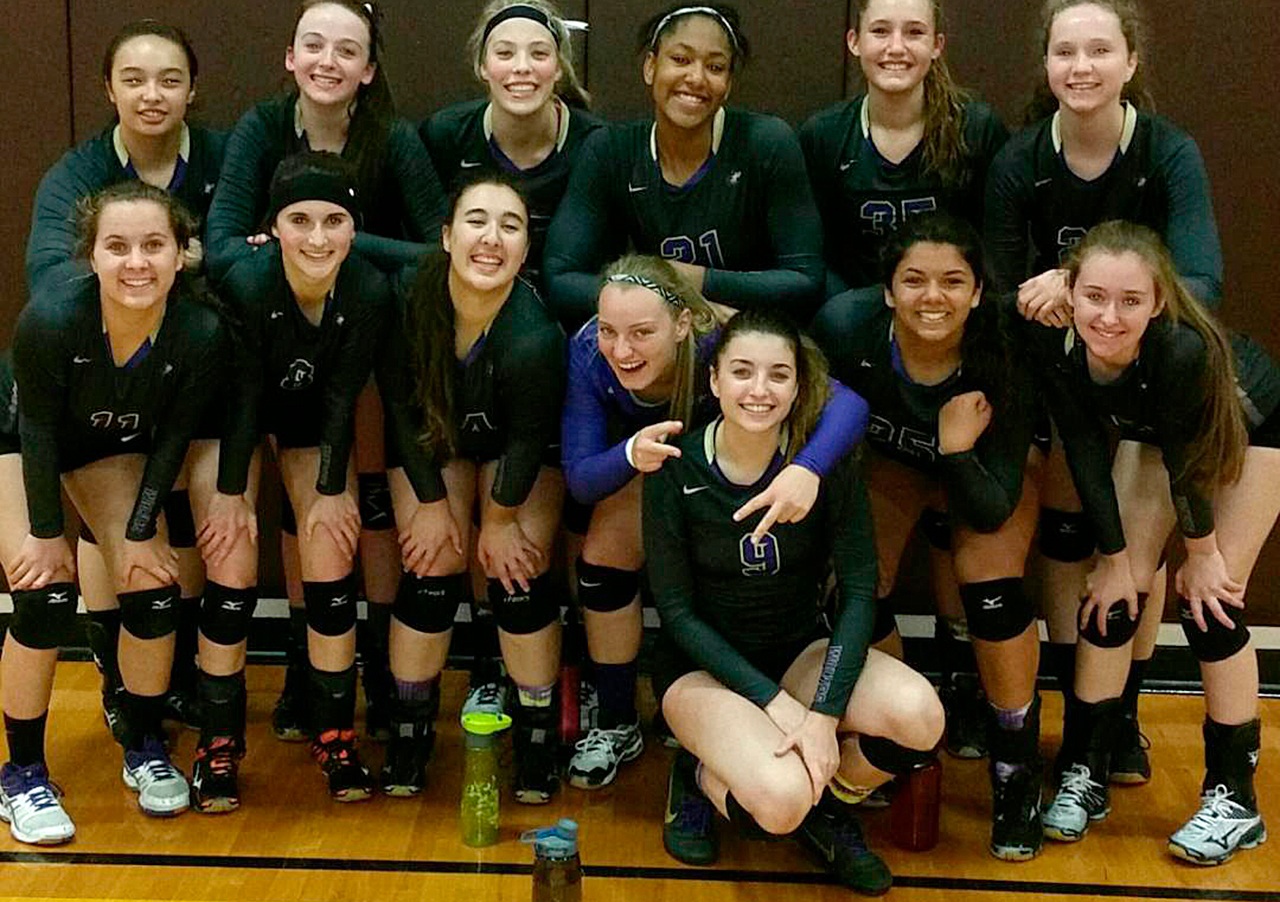 Volleyball: Wolves win thriller, earn state berth