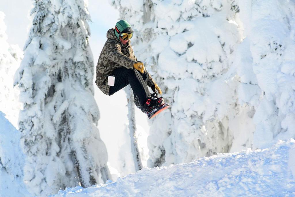 GNU Snowboards team rider Temple Cummins snowboards at Hurricane Ridge on Dec. 18. (Jesse Major/Peninsula Daily News)
