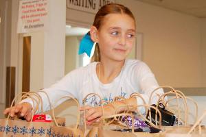 River’s Christmas project donates gift bags to the homeless