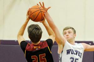 Boys basketball: Wolves drop pair to league-leaders Kingston, NK
