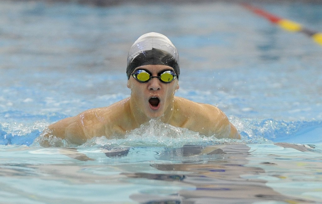 Boys swimming: Eagles splash Wolves in makeup meet