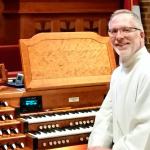 Bainbridge organist performs for Music Live with Lunch