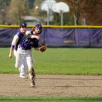 Baseball: Velarde’s clutch hit nets Wolves a win