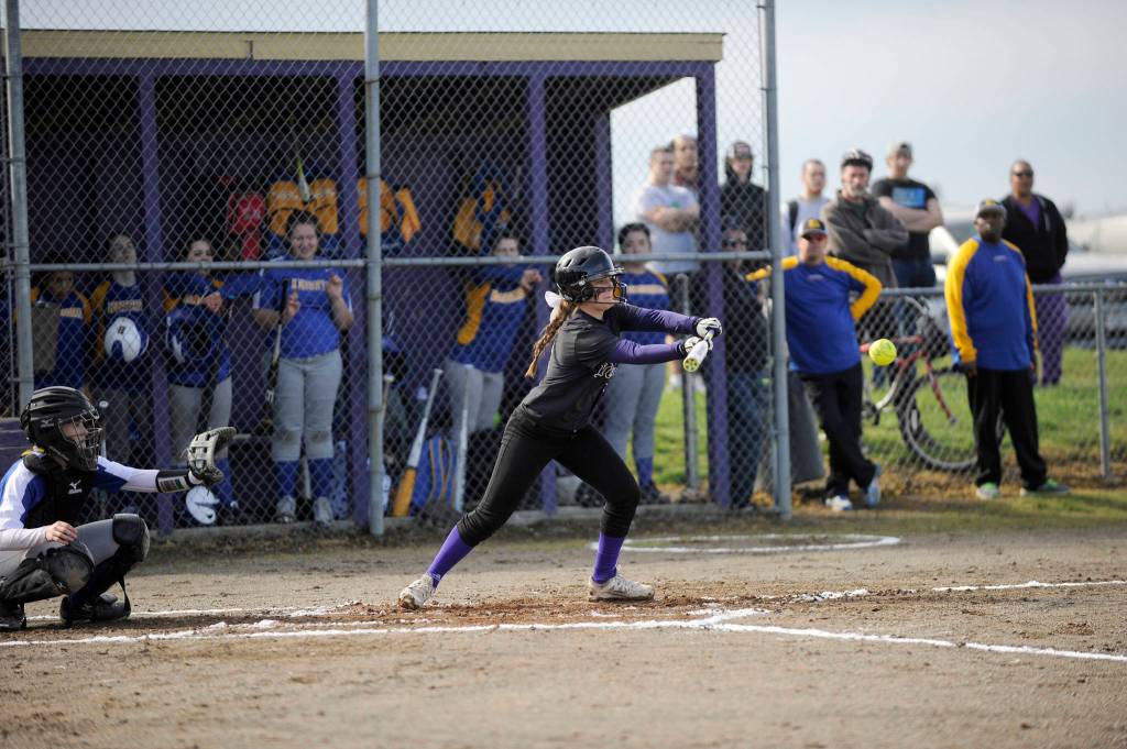 Wolves’ hot bats beat Knights
