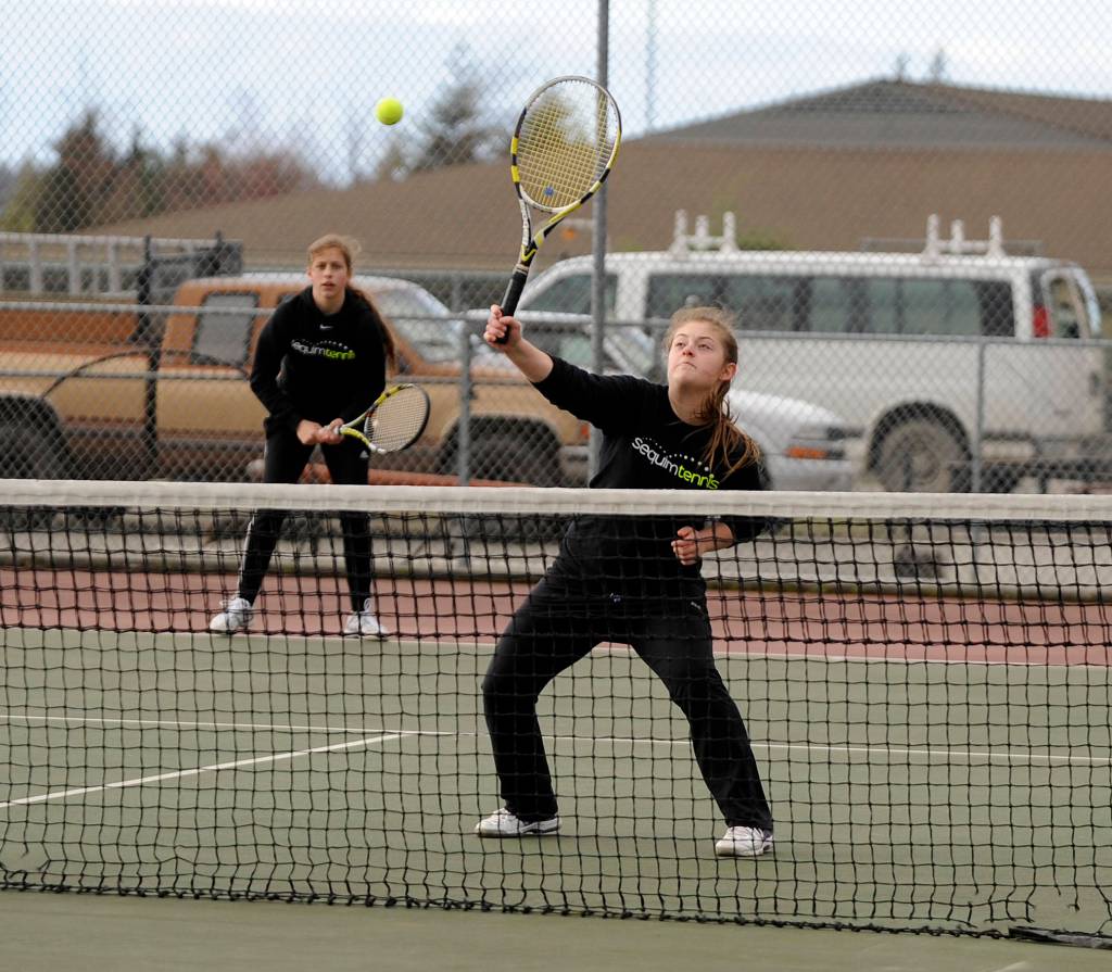 Girls tennis: Sequim improves to 3-2, knocks off Klahowya