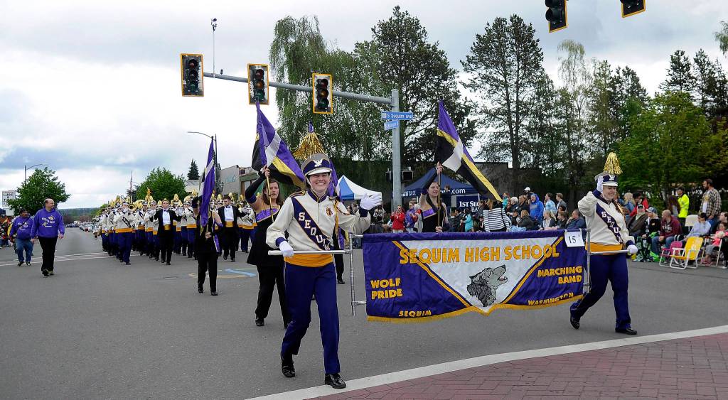 Big smiles despite dark skies at Irrigation Festival SLIDESHOW