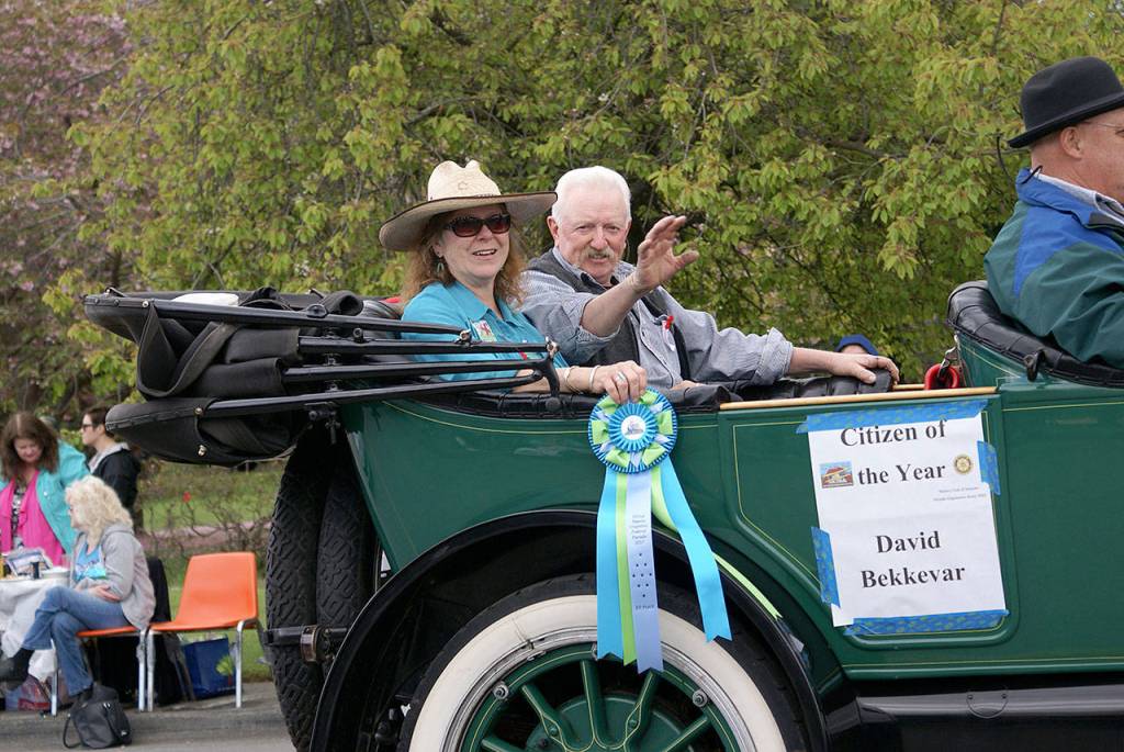 Big smiles despite dark skies at Irrigation Festival SLIDESHOW